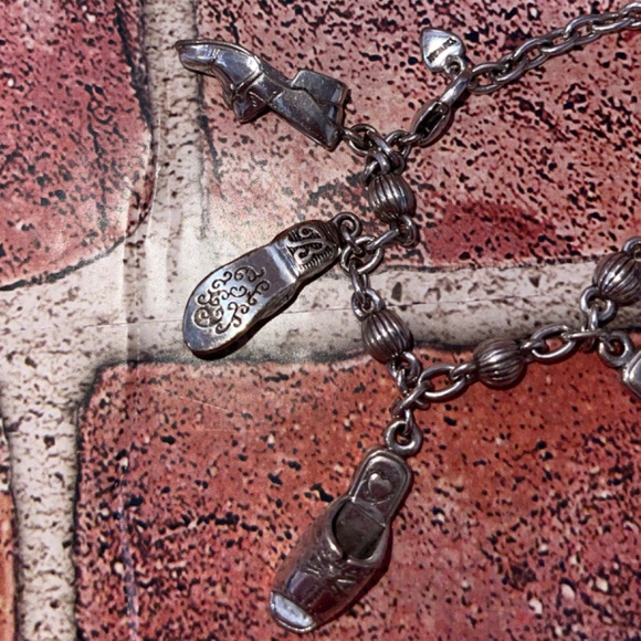 Pre-Owned Brighton Shoe Lover Charm Bracelet Silver Plated 8in Jewelry Accessory - Picture 3 of 4